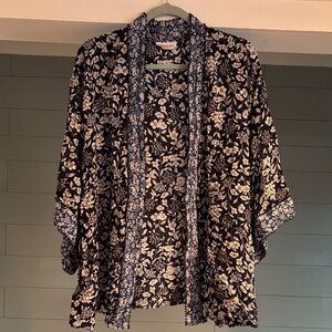 Westport Black and White Floral Kimono Top